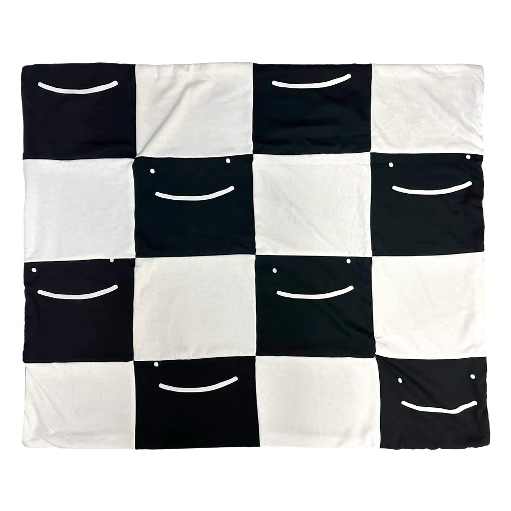 Dream Smile Handcrafted Checkerboard Quilt - Image 2